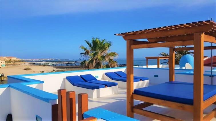 Villa Delhi By Privilege Bay ลาโอลีวา ภายนอก รูปภาพ